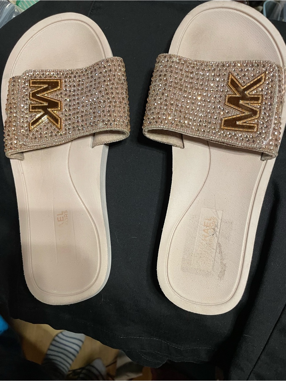 ☀️ SUMMER CLEARANCE 🛍️Michael Kors Beige Crystal Logo Slide Sandals